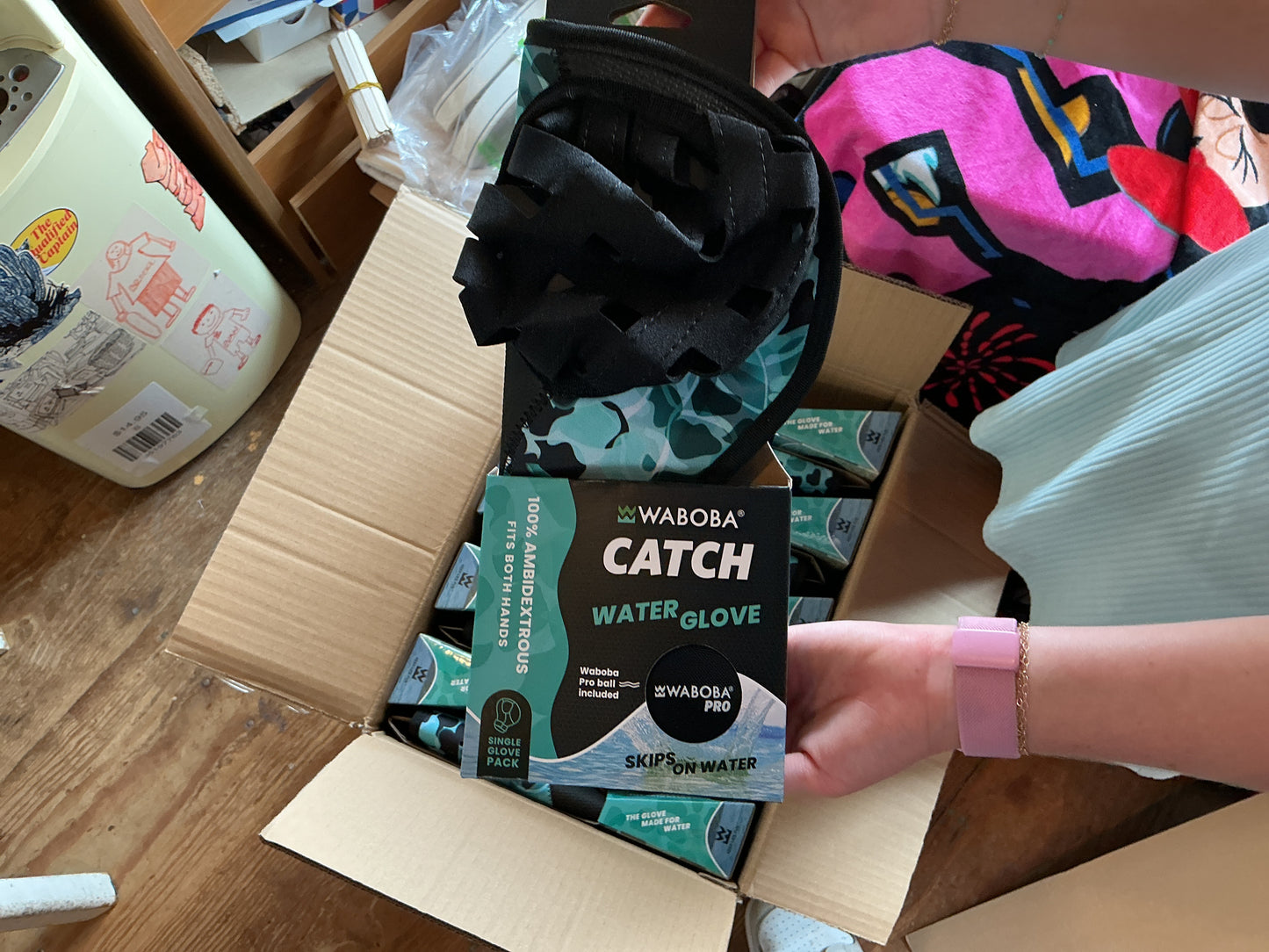 Waboba Catch Water Glove