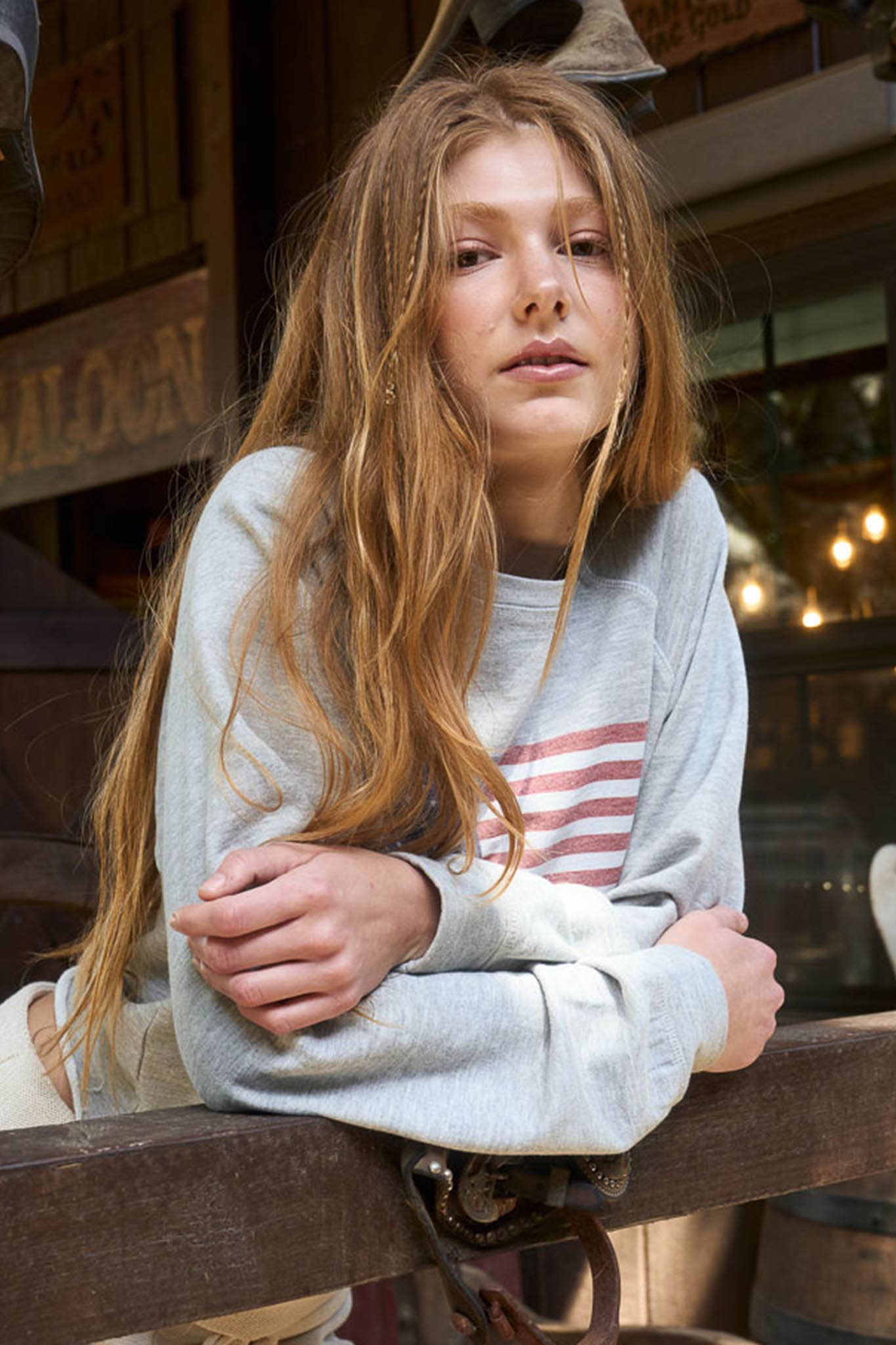 USA FLAG LONG SLEEVE RAW HEM KNIT TOP: HEATHER GREY