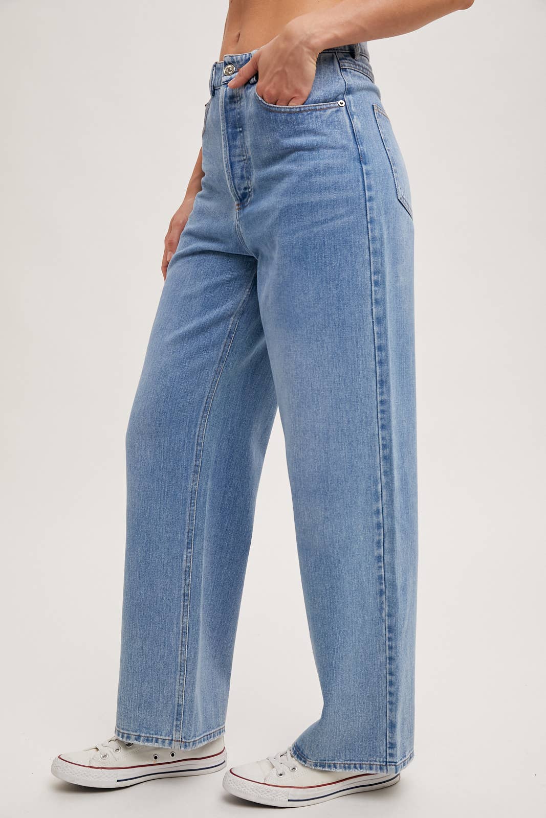 Bluivy High Rise Jeans- Light wash