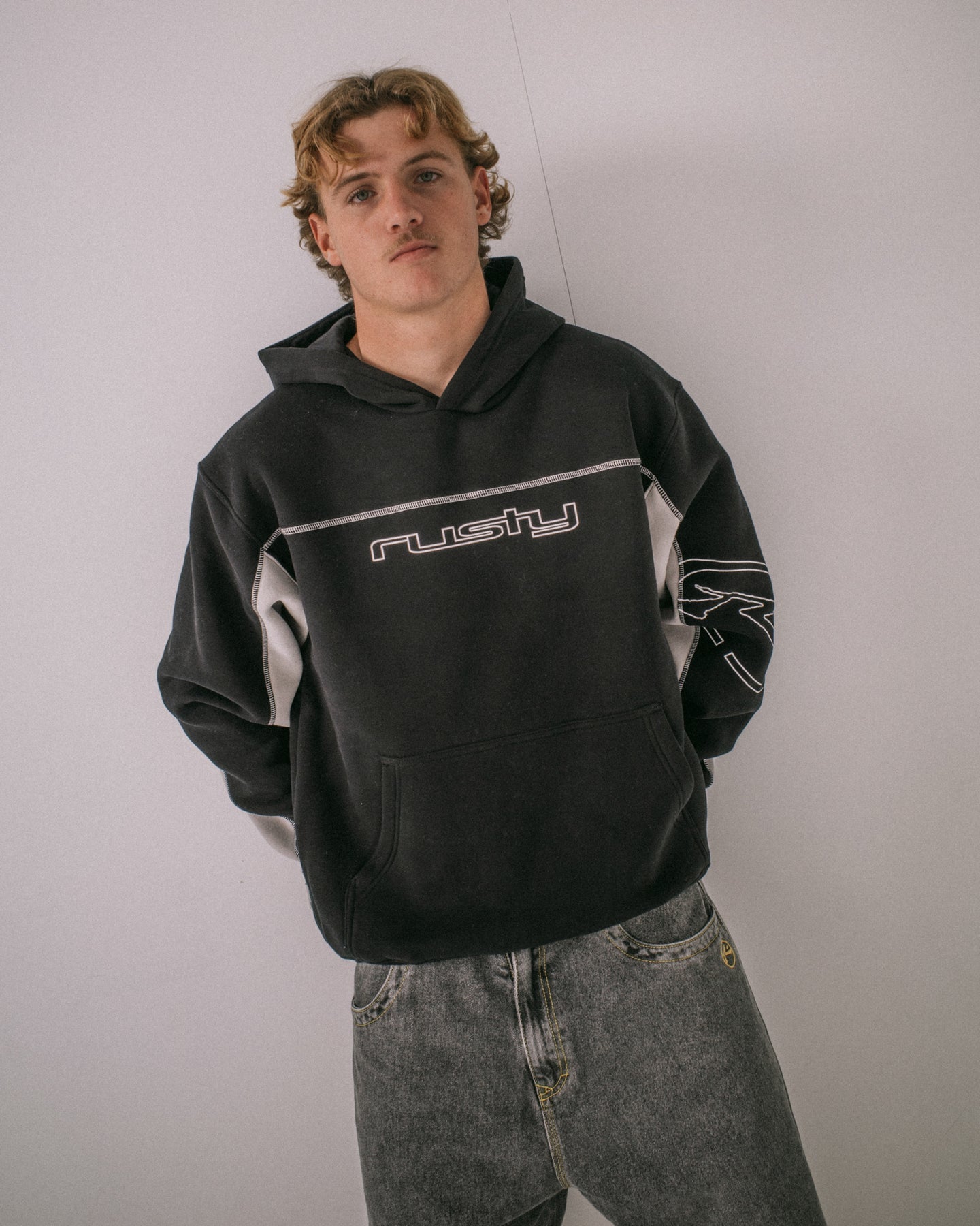 Rusty Titan Hooded Fleece - Black