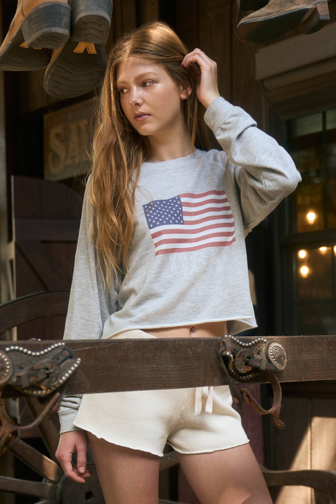 USA FLAG LONG SLEEVE RAW HEM KNIT TOP: HEATHER GREY