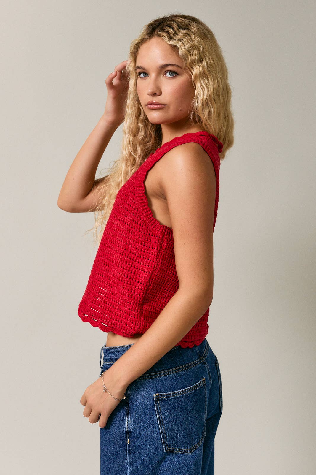 Scallop Hem Crochet Sleeveless Sweater