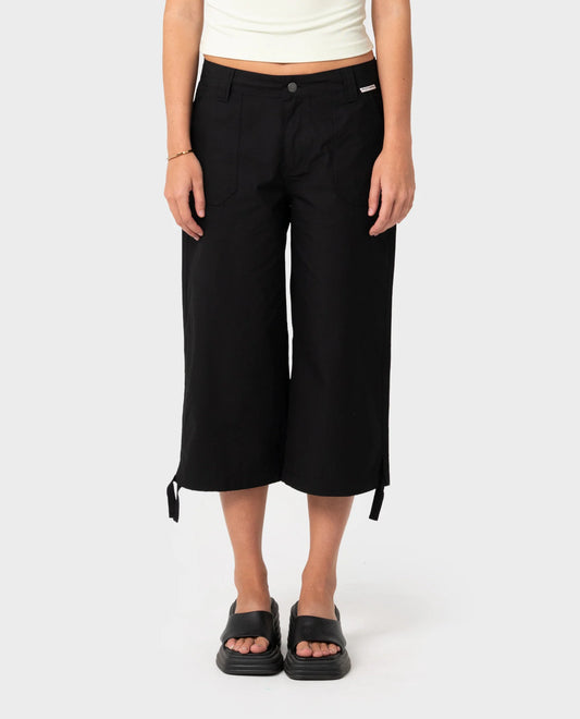 Cameron Low Rise Relaxed Capri Pant - Black