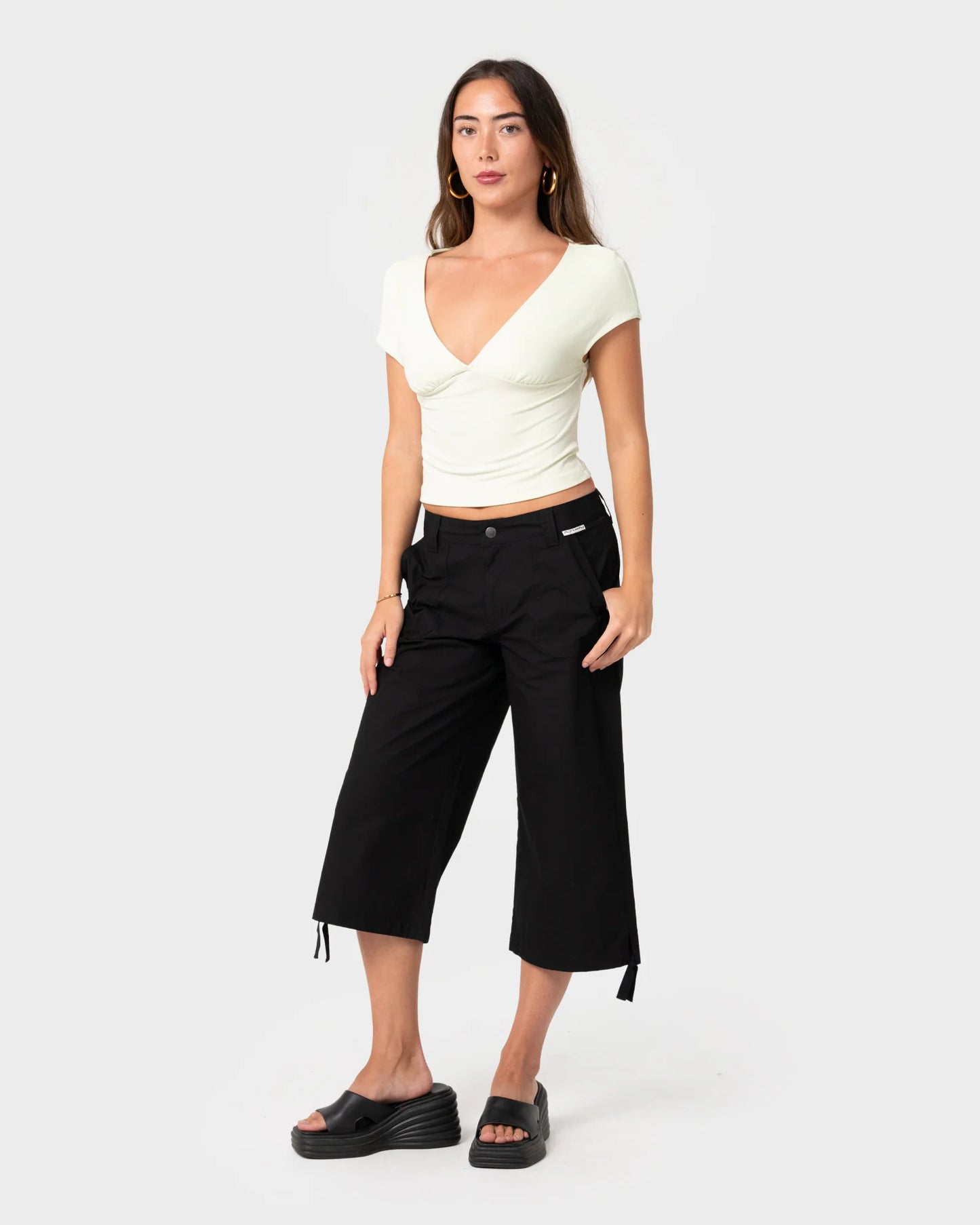 Cameron Low Rise Relaxed Capri Pant - Black