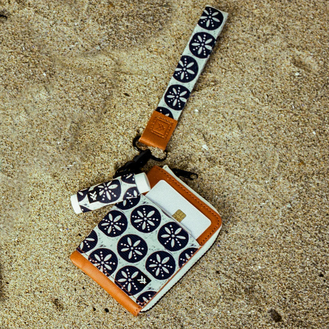Thread Lip Balm Holder - Sand Dollar Black