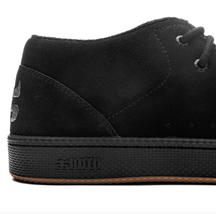 Ipath Cats - Black Suede