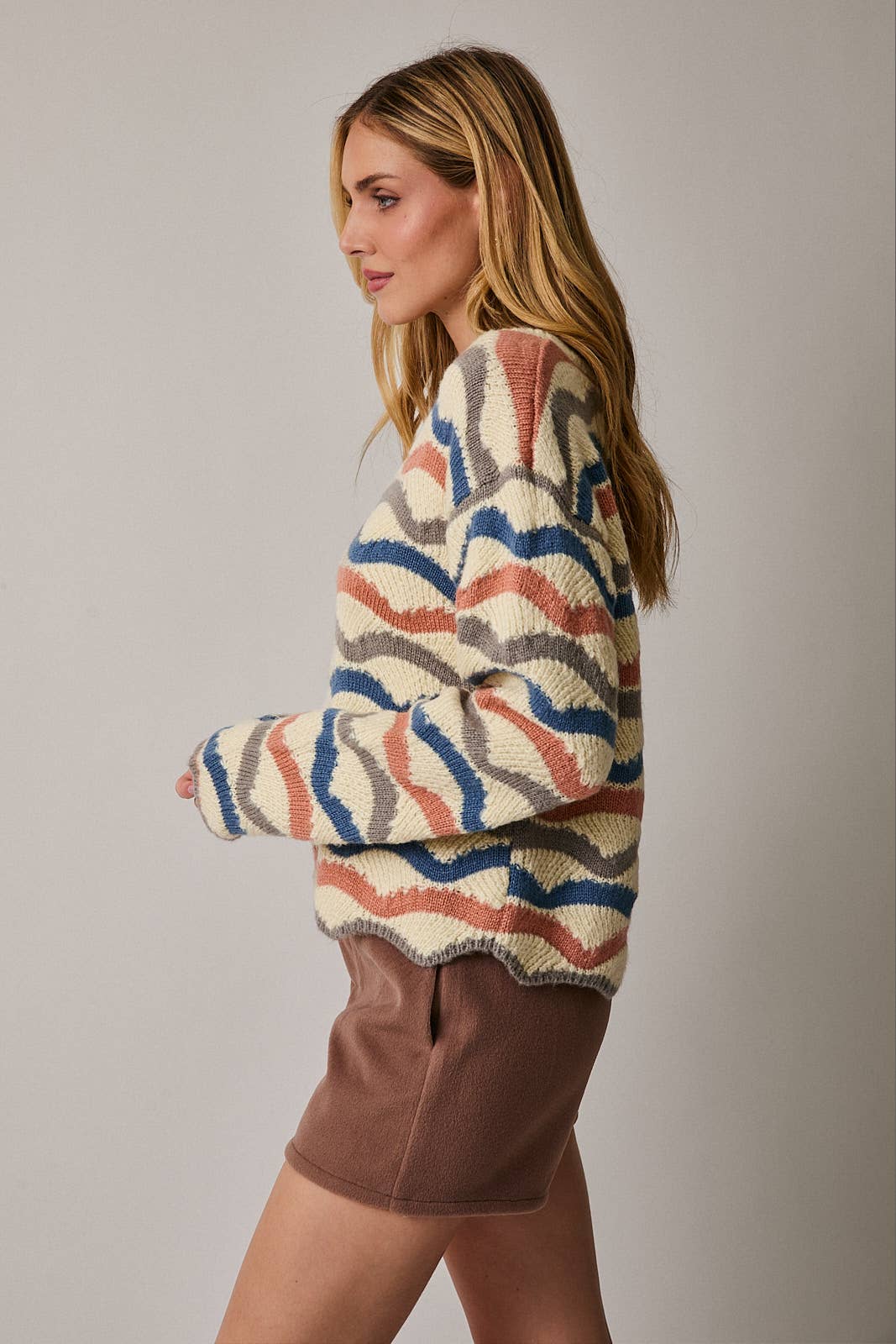 Round Neck Long Sleeve Wavy Stripe Sweater