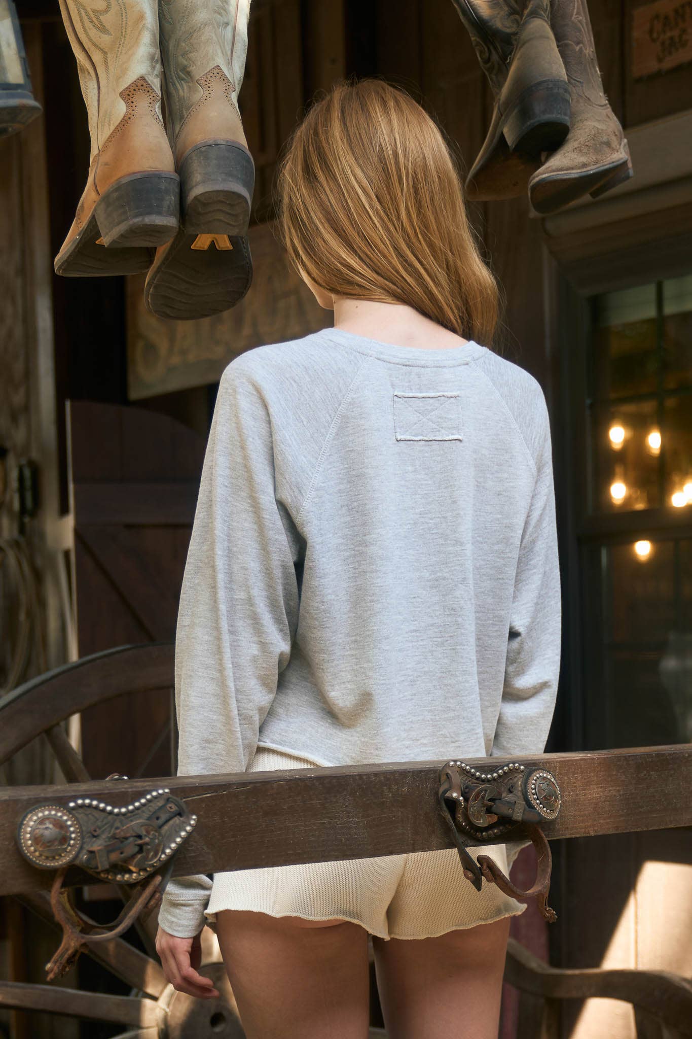 USA FLAG LONG SLEEVE RAW HEM KNIT TOP: HEATHER GREY