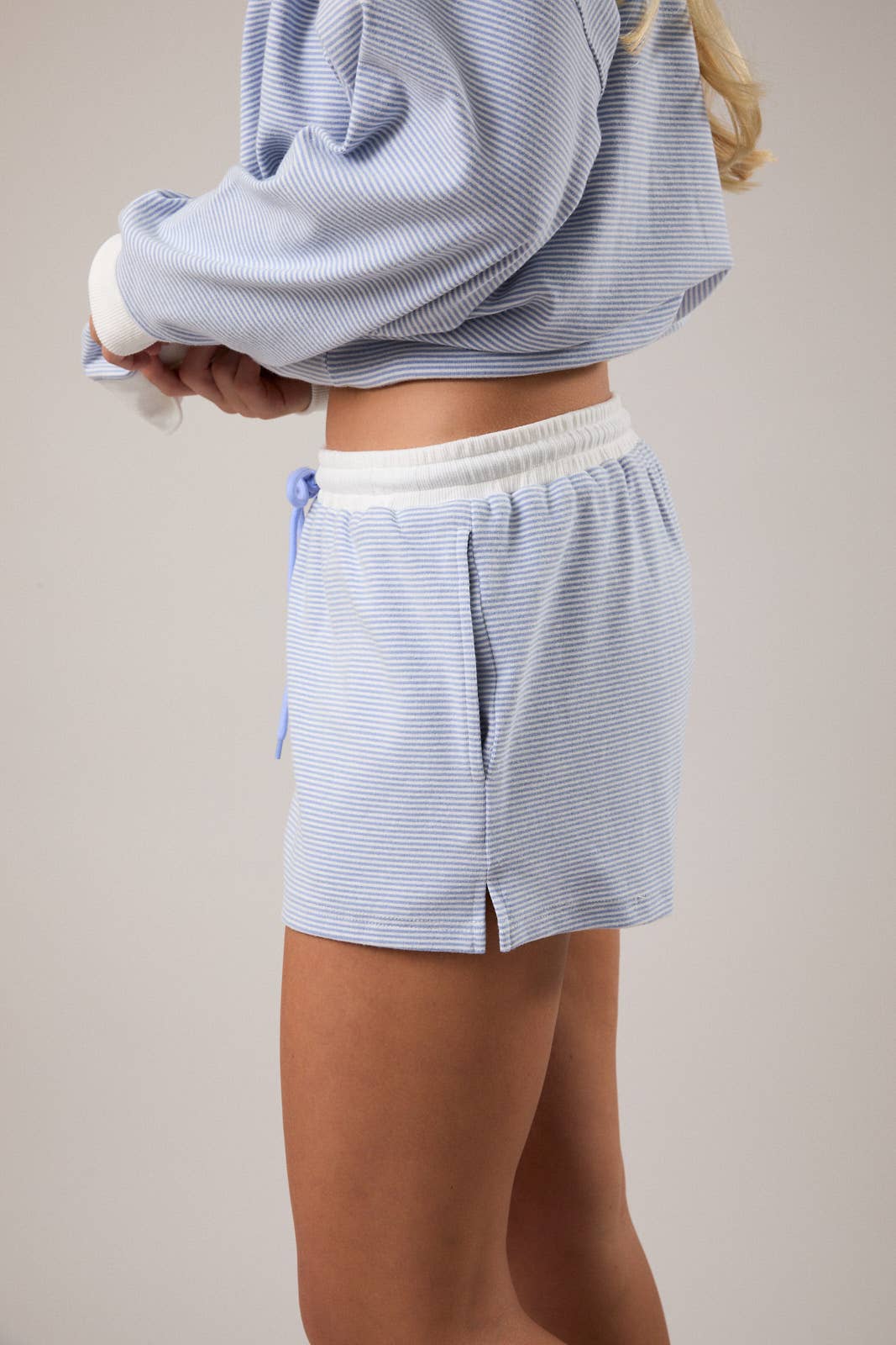 STRIPE SHORTS - Light Blue Stripe