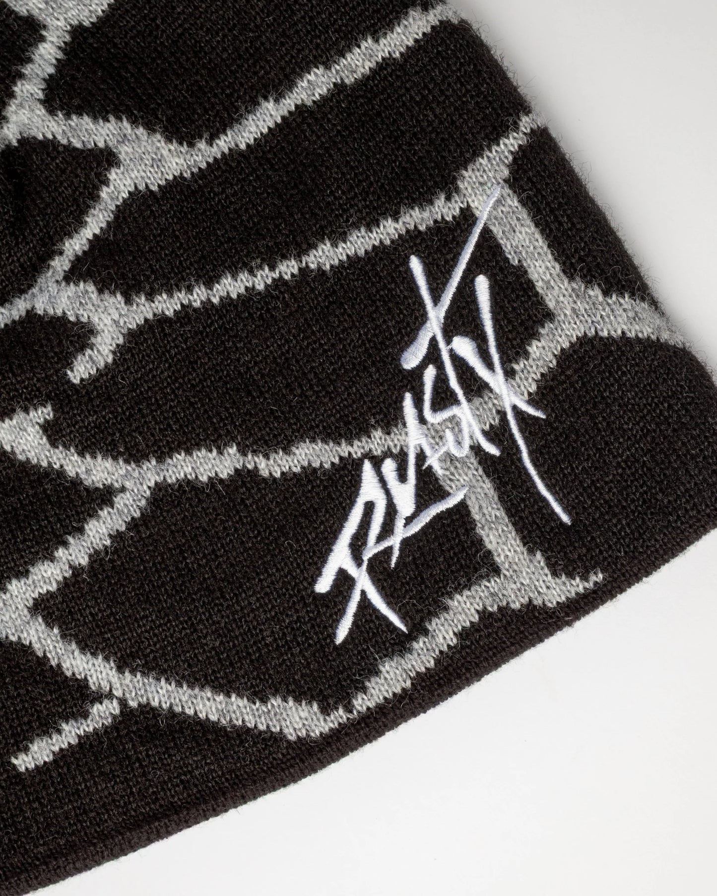 Rusty Taipan Beanie - Black